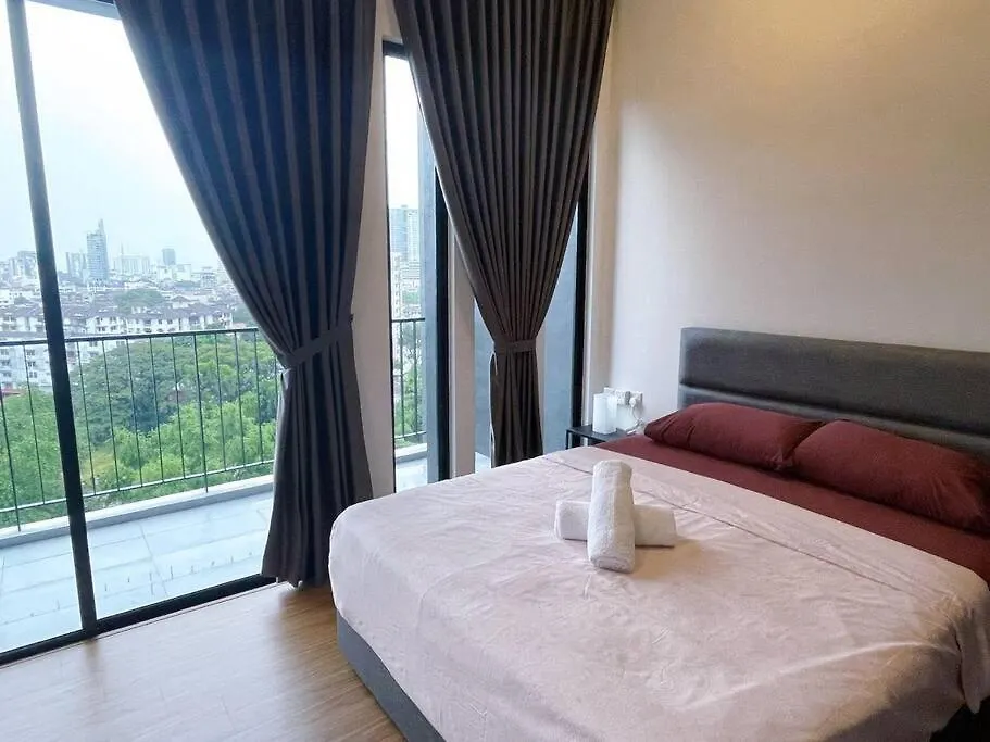 2Br Georgetown Luxury Suite #Rooftoppool #Beacon Apartment George Town