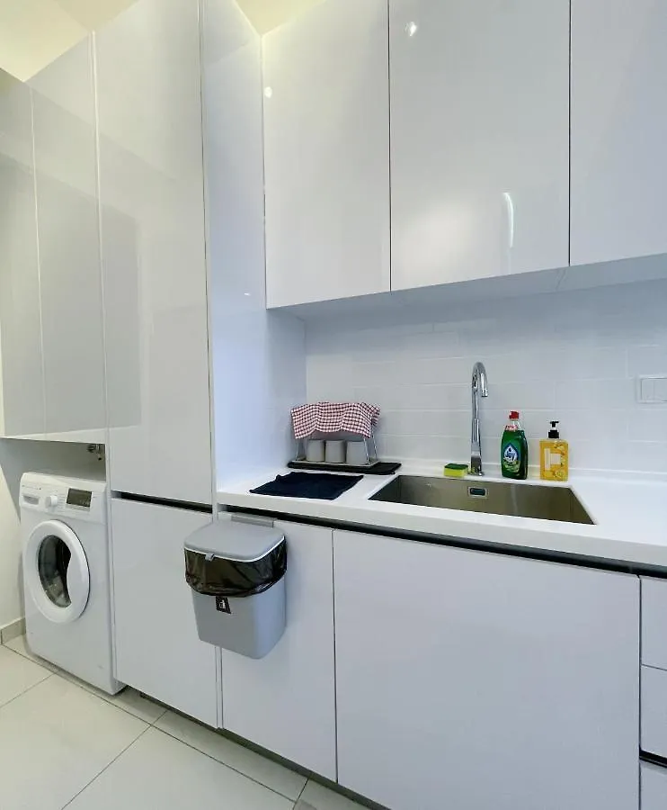 2Br Georgetown Luxury Suite #Rooftoppool #Beacon Apartment