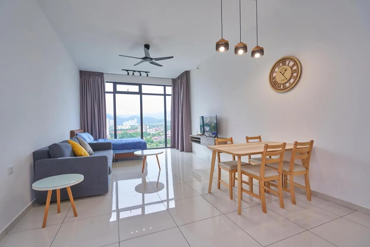 2Br Georgetown Luxury Suite #Rooftoppool #Beacon George Town